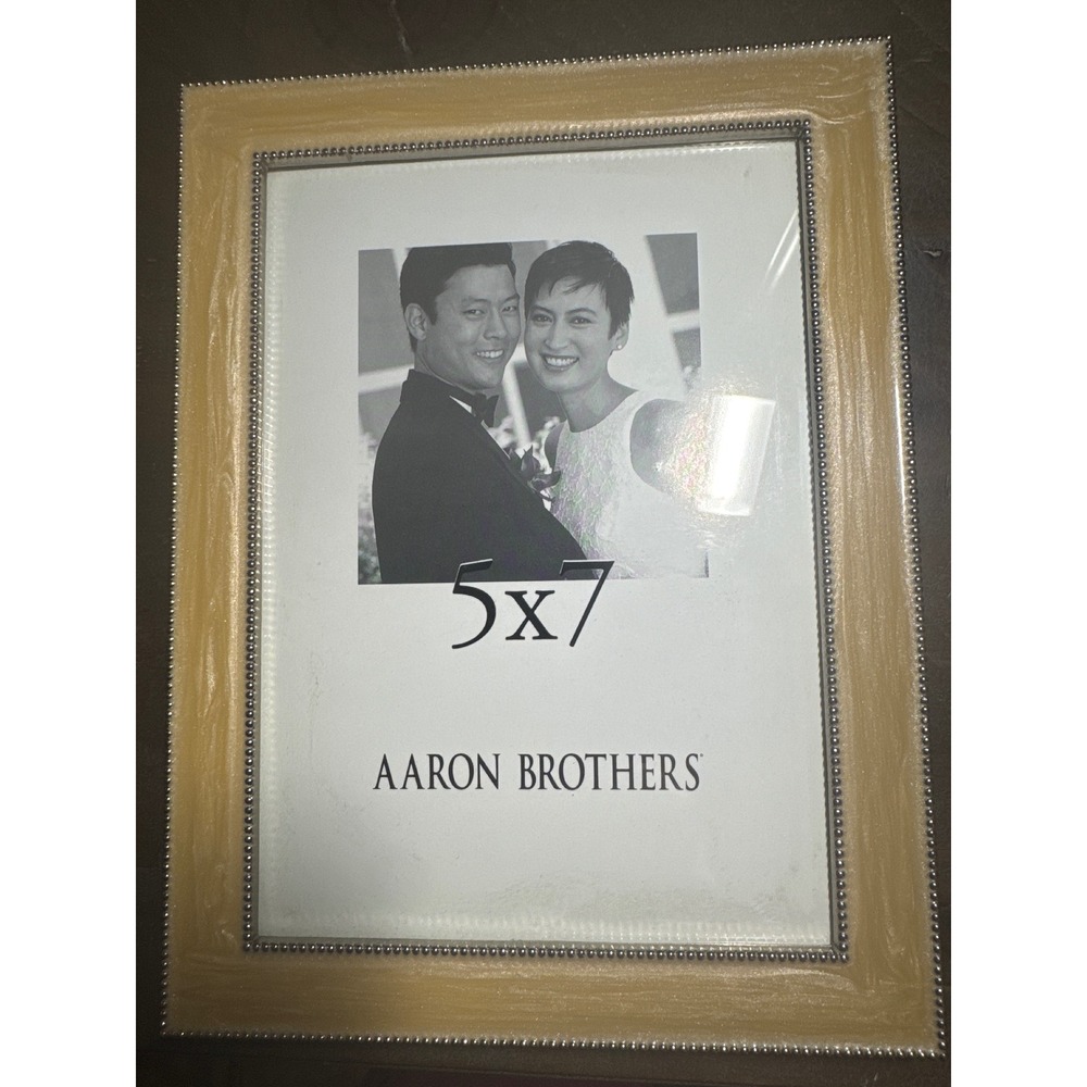 Aaron Brothers 5x7 Picture Frame Cream Enamel Silver Beaded Trim Tabletop Decor